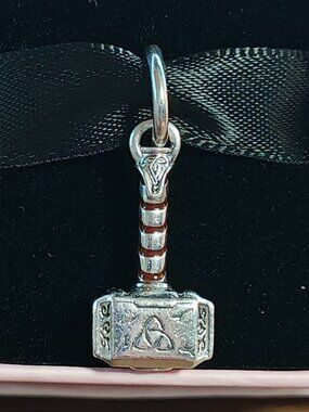 Authentic Pandora Marvel The Avengers Thor’s Hammer Mjolnir Dangle – 790483C01
